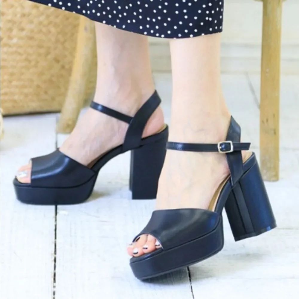 BRAND NEW A.NEW.DAY BLOCK HEEL WOMEN'S SANDAL